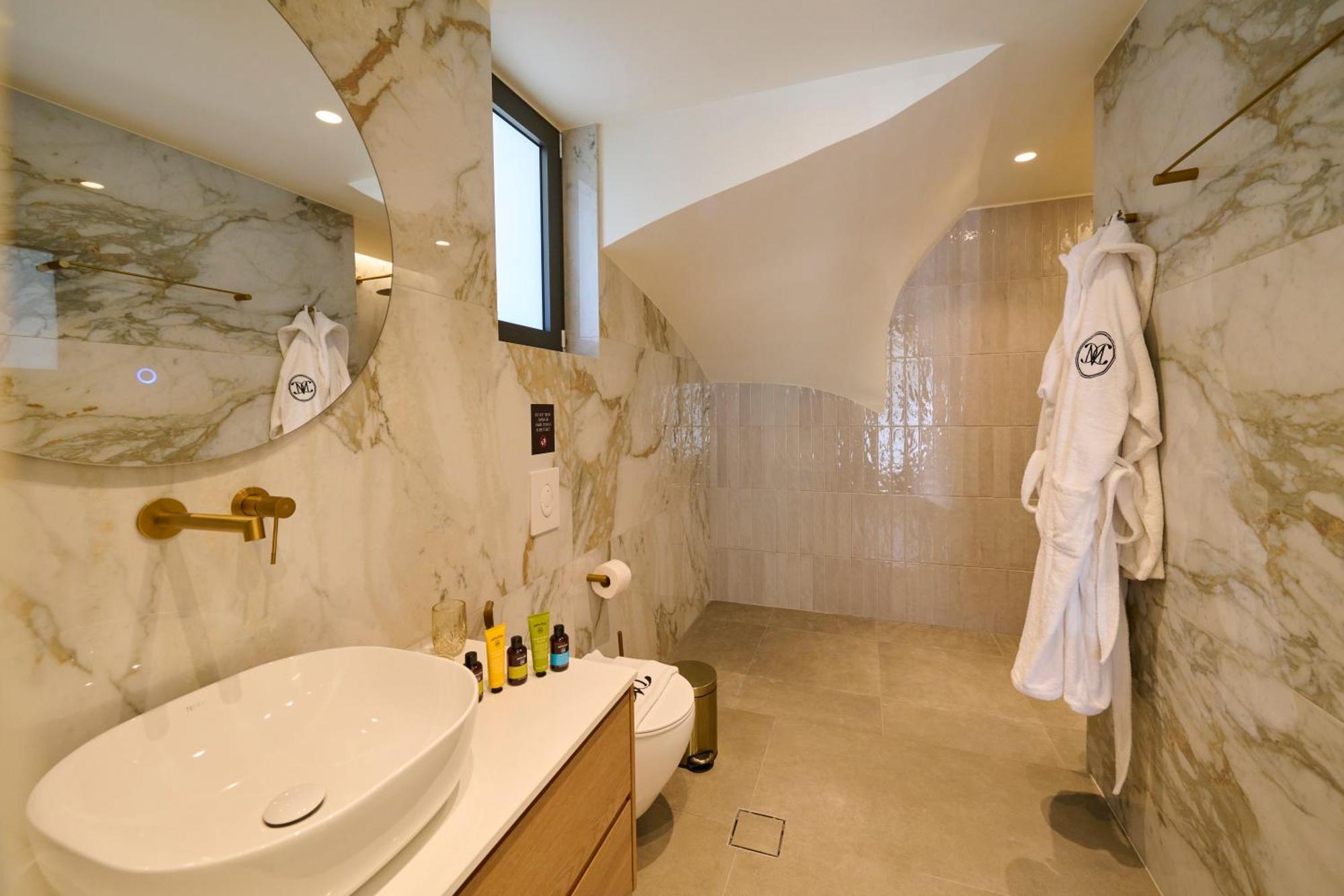 Monarco Executive Rooms Rhodes City 外观 照片